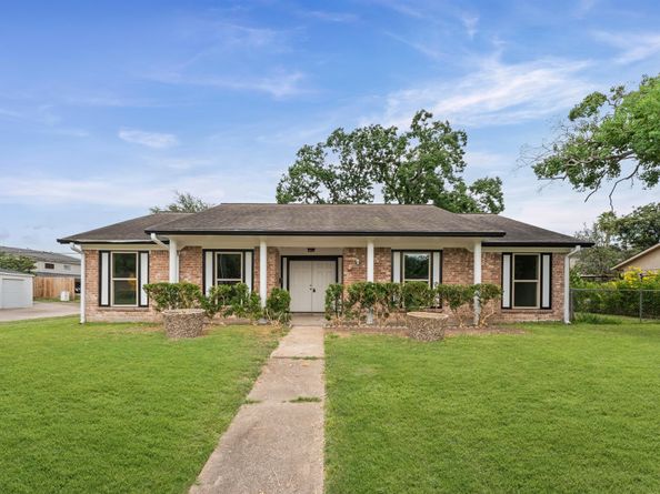 7303 Augustine Drive, Houston TX 77036