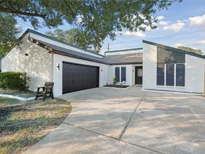4832 Whispering Falls Drive, Houston TX 77084