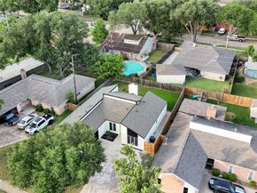 4832 Whispering Falls Drive, Houston TX 77084