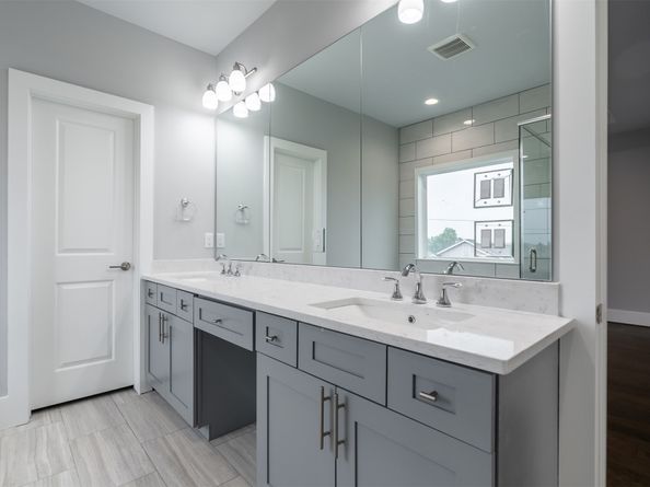 1541 W 22nd Street, Houston TX 77008