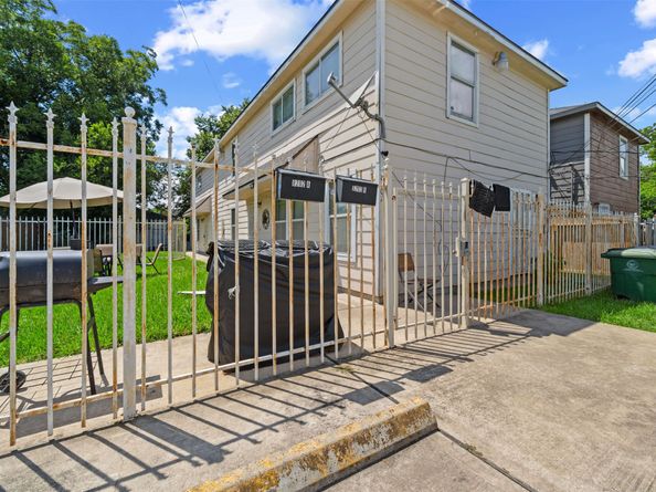 8202 Cannon Street A/B, Houston TX 77051
