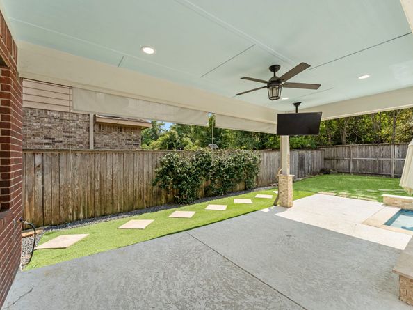 154 Black Swan Place, The Woodlands TX 77354