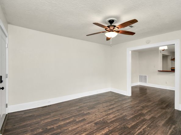 106 Kemton Street, Houston TX 77012