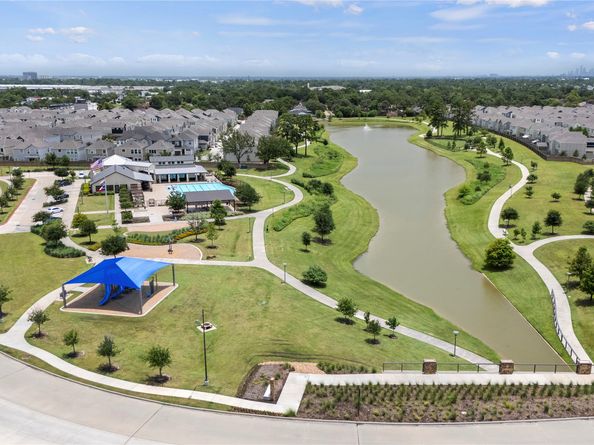 3104 Planters Peak Drive, Houston TX 77080