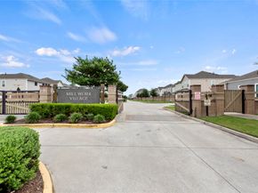 3104 Planters Peak Drive, Houston TX 77080