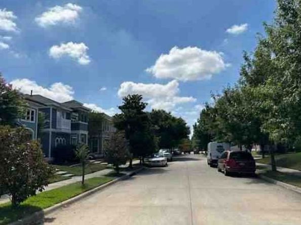 1422 Sea Pines Drive, Aubrey TX 76227