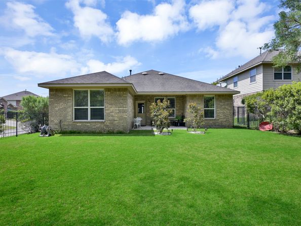 2 Craven Park Court, Magnolia TX 77354