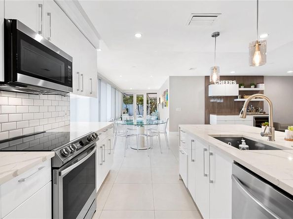 2801 NE 59th St, Fort Lauderdale FL 33308