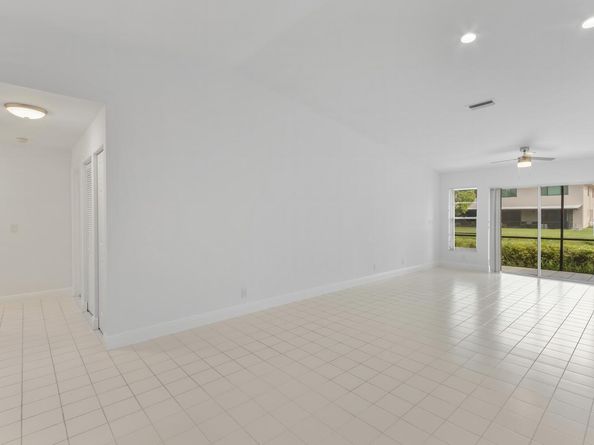 8637 Sunbird Place, Boca Raton FL 33496