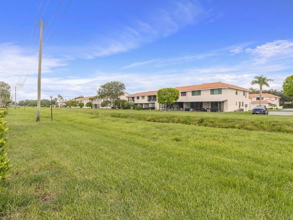 8637 Sunbird Place, Boca Raton FL 33496