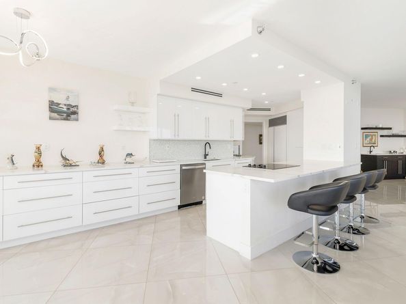 100 Lakeshore Drive 1753, North Palm Beach FL 33408