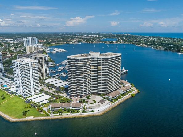 100 Lakeshore Drive 1753, North Palm Beach FL 33408