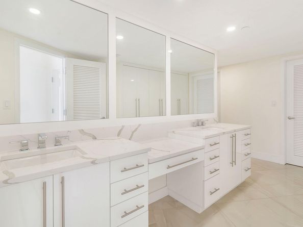 100 Lakeshore Drive 1753, North Palm Beach FL 33408