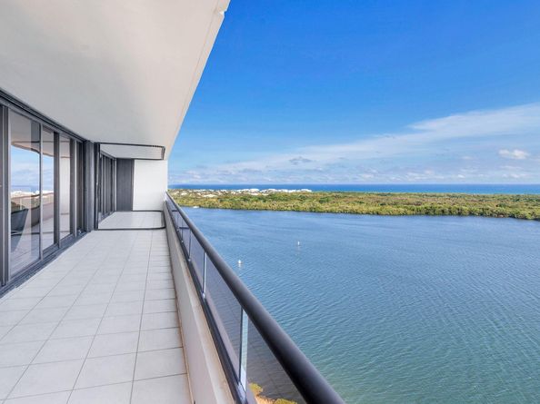 100 Lakeshore Drive 1753, North Palm Beach FL 33408