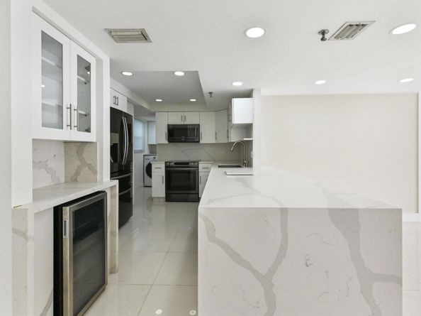 198 NW 67th Street 302, Boca Raton FL 33487
