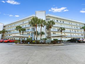 198 NW 67th Street 302, Boca Raton FL 33487