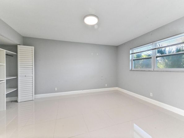 198 NW 67th Street 302, Boca Raton FL 33487