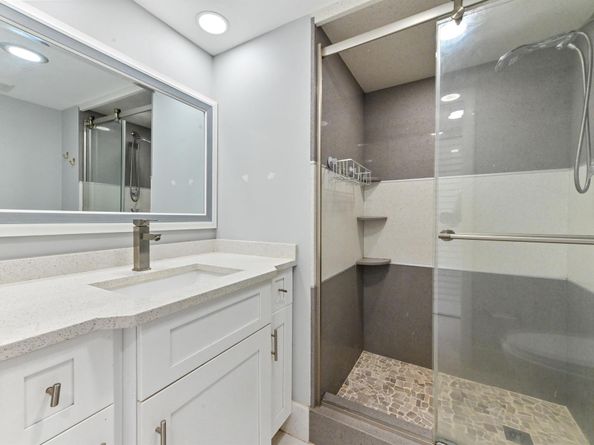 198 NW 67th Street 302, Boca Raton FL 33487