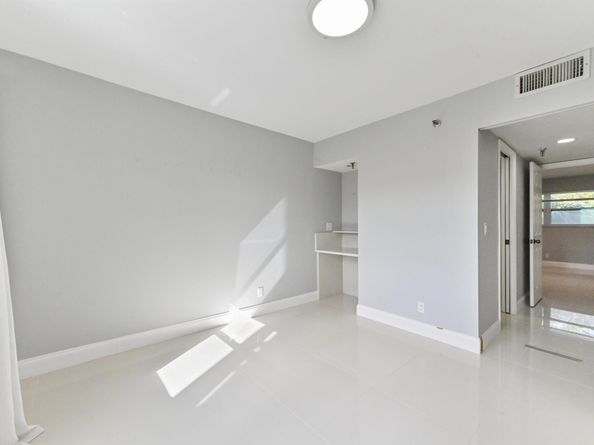 198 NW 67th Street 302, Boca Raton FL 33487