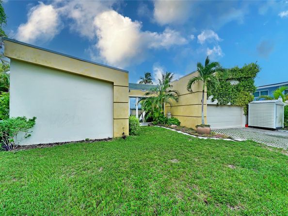 2631 Okeechobee Lane, Fort Lauderdale FL 33312