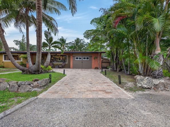 949 NE 25th Avenue, Pompano Beach FL 33062