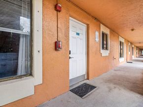 6900 SW 39th Street 101j, Davie FL 33314