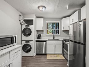 6900 SW 39th Street 101j, Davie FL 33314