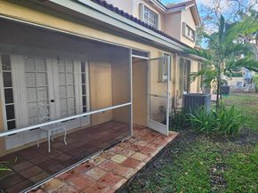 11453 Lakeview Drive 4a, Coral Springs FL 33071