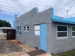 120 NW 4th Avenue, Boynton Beach FL 33435