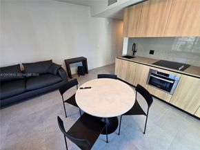121 NE 5 Street 2908, Miami FL 33132
