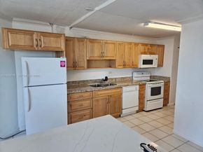 7135 Collins Avenue 1821, Miami Beach FL 33141