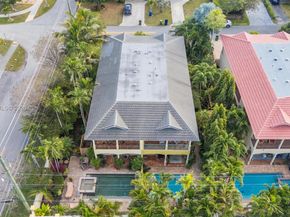 423 NE 23rd Street, Wilton Manors FL 33305