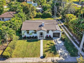 631 Curtiss Pkwy, Miami Springs FL 33166