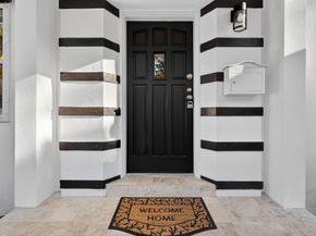 631 Curtiss Pkwy, Miami Springs FL 33166