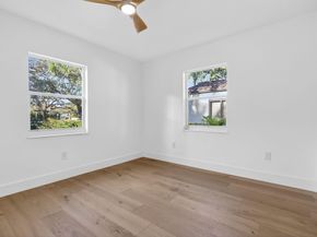 631 Curtiss Pkwy, Miami Springs FL 33166