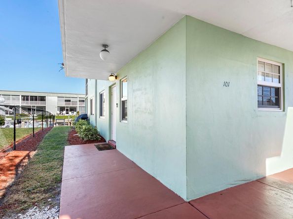 117 Lehane Terrace 101, North Palm Beach FL 33408