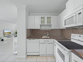 2016 Bay Drive 203, Miami Beach FL 33141