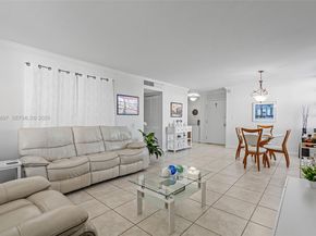 2016 Bay Drive 203, Miami Beach FL 33141