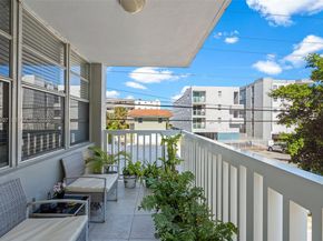 2016 Bay Drive 203, Miami Beach FL 33141