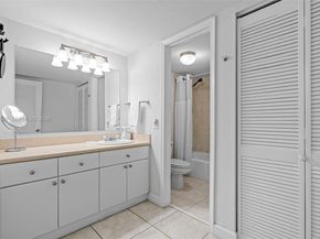 2016 Bay Drive 203, Miami Beach FL 33141