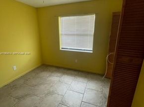 20815 NE 8th Court 20120, Miami FL 33179