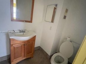 20815 NE 8th Court 20120, Miami FL 33179