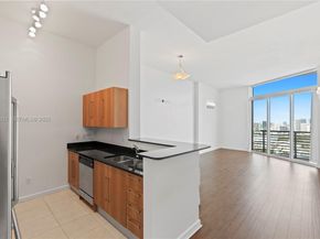 335 S Biscayne Boulevard UPH02, Miami FL 33131