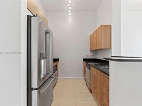 335 S Biscayne Boulevard UPH02, Miami FL 33131