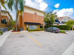 2811 NE 185th Street 801, Aventura FL 33180