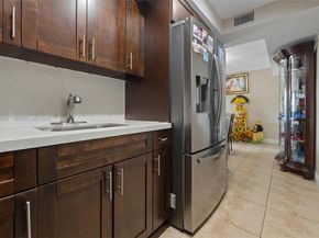 4801 NW 7th Street 10916, Miami FL 33126