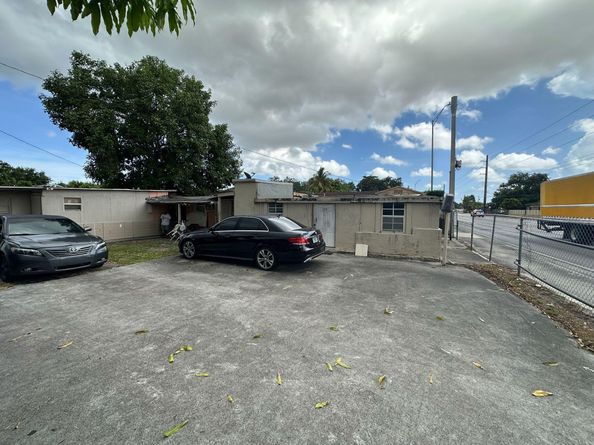 3197 NW 100 Street, Miami FL 33147