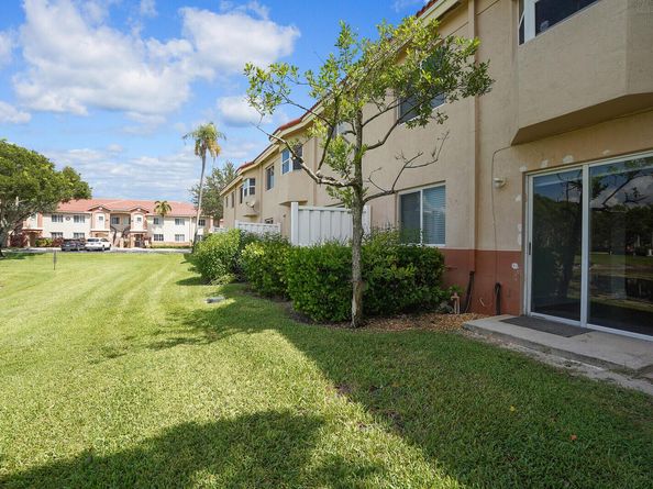 3474 Briar Bay Boulevard 103, West Palm Beach FL 33411