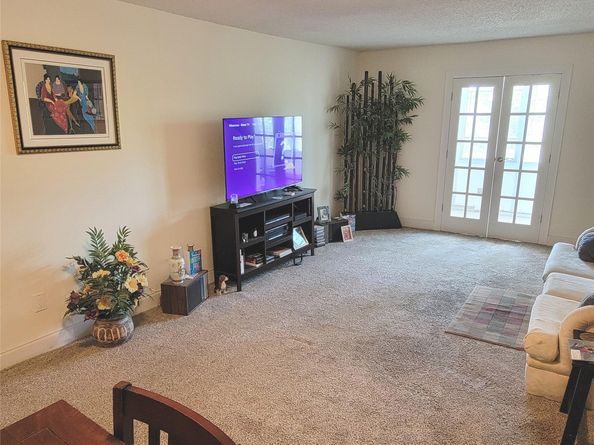 2800 Somerset 312, Lauderdale Lakes FL 33311