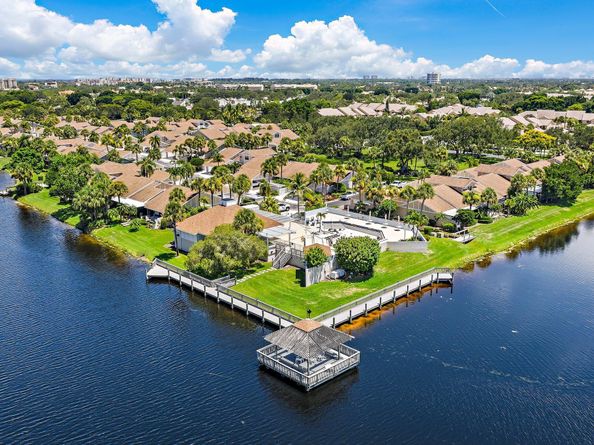 17205 Hilliard Terrace, Jupiter FL 33477